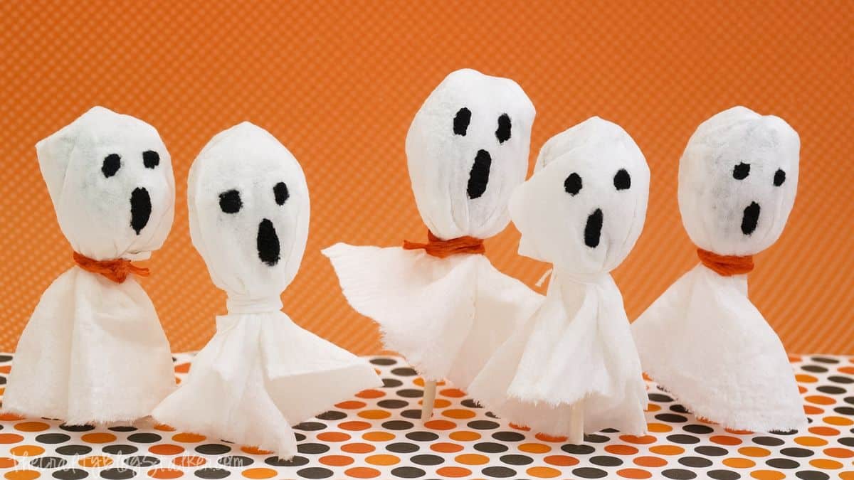 How to Make Spooky Ghost Suckers for Halloween